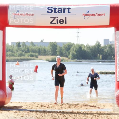 01.09.2024 - 17. Tribühne Triathlon Luisa Fischer http://msf.ph/oto/6896666 01.09.2024 11:24:57 Schwimmen 449, 538 meine-sportfotos.de
