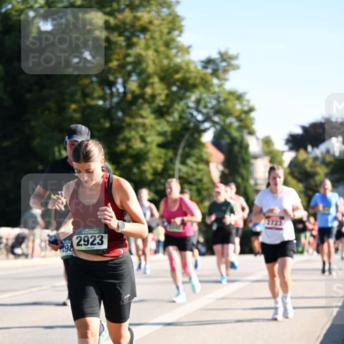 01.09.2024 - BARMER Alsterlauf Dr. Thomas Lammeyer http://msf.ph/oto/6896668 01.09.2024 09:34:56 Laufen 98, 2923 meine-sportfotos.de