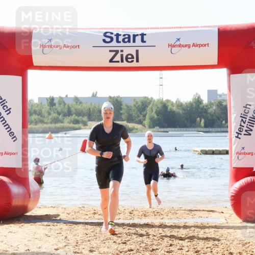 01.09.2024 - 17. Tribühne Triathlon Luisa Fischer http://msf.ph/oto/6896676 01.09.2024 11:24:59 Schwimmen 449, 538 meine-sportfotos.de