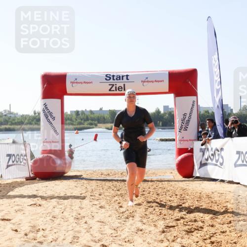01.09.2024 - 17. Tribühne Triathlon Luisa Fischer http://msf.ph/oto/6896685 01.09.2024 11:25:01 Schwimmen 449, 538 meine-sportfotos.de