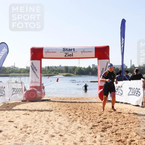 01.09.2024 - 17. Tribühne Triathlon Luisa Fischer http://msf.ph/oto/6896707 01.09.2024 11:25:15 Schwimmen 496, 546 meine-sportfotos.de