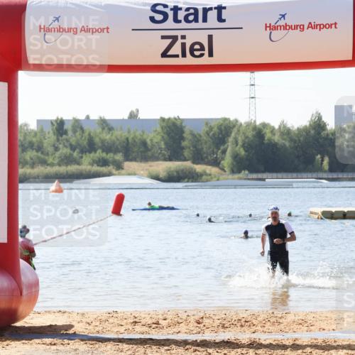 01.09.2024 - 17. Tribühne Triathlon Luisa Fischer http://msf.ph/oto/6896718 01.09.2024 11:25:18 Schwimmen 496, 546 meine-sportfotos.de