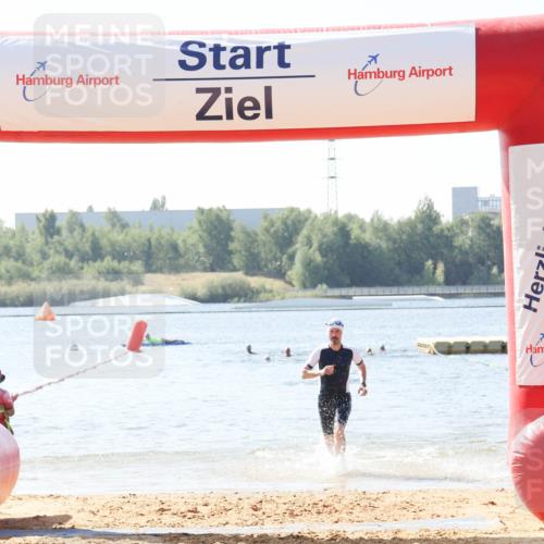01.09.2024 - 17. Tribühne Triathlon Luisa Fischer http://msf.ph/oto/6896726 01.09.2024 11:25:19 Schwimmen 496, 546 meine-sportfotos.de