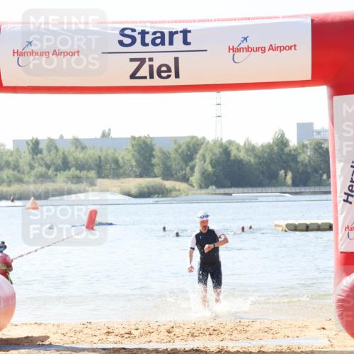 01.09.2024 - 17. Tribühne Triathlon Luisa Fischer http://msf.ph/oto/6896730 01.09.2024 11:25:20 Schwimmen 496, 546 meine-sportfotos.de