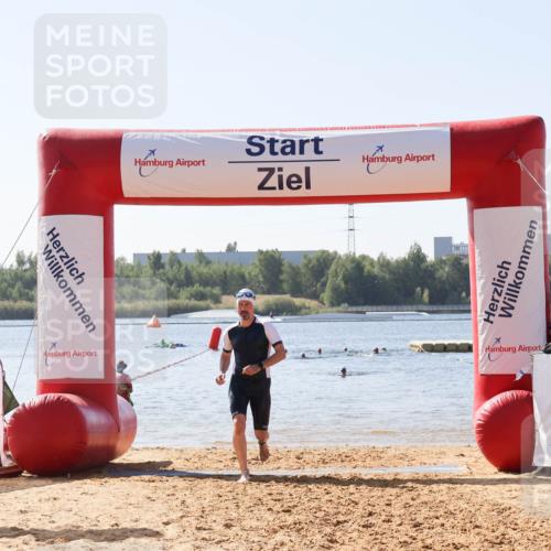 01.09.2024 - 17. Tribühne Triathlon Luisa Fischer http://msf.ph/oto/6896746 01.09.2024 11:25:22 Schwimmen 496, 546 meine-sportfotos.de