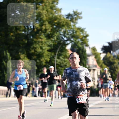 01.09.2024 - BARMER Alsterlauf Dr. Thomas Lammeyer http://msf.ph/oto/6896752 01.09.2024 09:35:03 Laufen 233, 2110 meine-sportfotos.de
