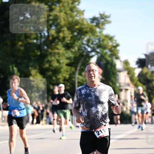 01.09.2024 - BARMER Alsterlauf Dr. Thomas Lammeyer http://msf.ph/oto/6896759 01.09.2024 09:35:04 Laufen 2110 meine-sportfotos.de