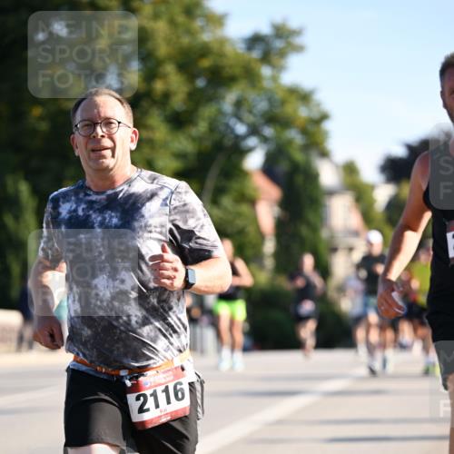 01.09.2024 - BARMER Alsterlauf Dr. Thomas Lammeyer http://msf.ph/oto/6896770 01.09.2024 09:35:05 Laufen 35, 10, 2116 meine-sportfotos.de