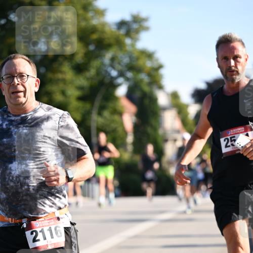 01.09.2024 - BARMER Alsterlauf Dr. Thomas Lammeyer http://msf.ph/oto/6896772 01.09.2024 09:35:05 Laufen 35, 10, 2116, 25 meine-sportfotos.de