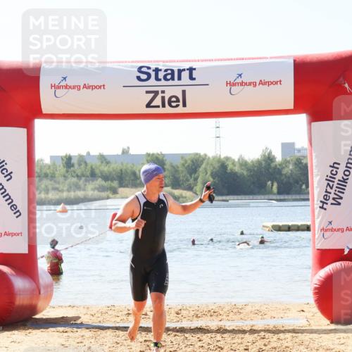 01.09.2024 - 17. Tribühne Triathlon Luisa Fischer http://msf.ph/oto/6896791 01.09.2024 11:25:54 Schwimmen 483 meine-sportfotos.de