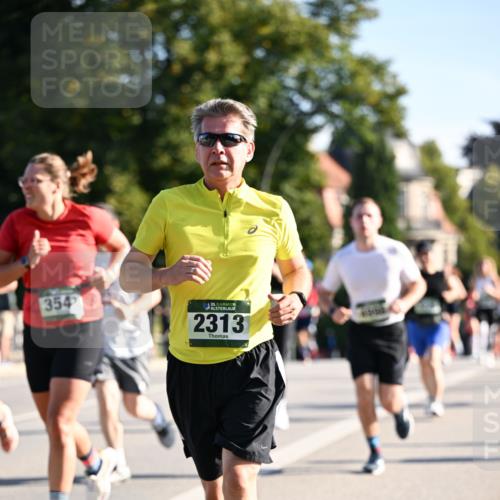01.09.2024 - BARMER Alsterlauf Dr. Thomas Lammeyer http://msf.ph/oto/6896832 01.09.2024 09:35:11 Laufen 354, 35, 2313 meine-sportfotos.de