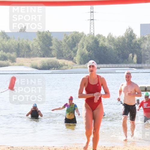 01.09.2024 - 17. Tribühne Triathlon Luisa Fischer http://msf.ph/oto/6896835 01.09.2024 11:26:28 Schwimmen 463, 520, 536 meine-sportfotos.de