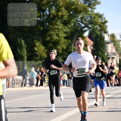 01.09.2024 - BARMER Alsterlauf Dr. Thomas Lammeyer http://msf.ph/oto/6896847 01.09.2024 09:35:12 Laufen 4634, 4998, 1226 meine-sportfotos.de