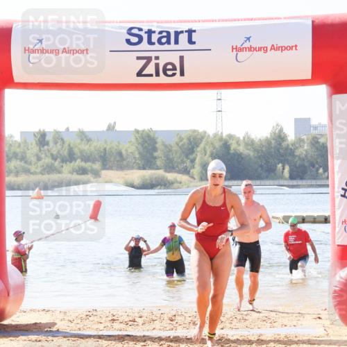 01.09.2024 - 17. Tribühne Triathlon Luisa Fischer http://msf.ph/oto/6896852 01.09.2024 11:26:29 Schwimmen 463, 520, 536 meine-sportfotos.de