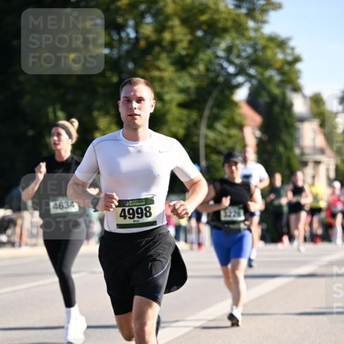 01.09.2024 - BARMER Alsterlauf Dr. Thomas Lammeyer http://msf.ph/oto/6896867 01.09.2024 09:35:12 Laufen 4634, 35, 4998, 3226 meine-sportfotos.de
