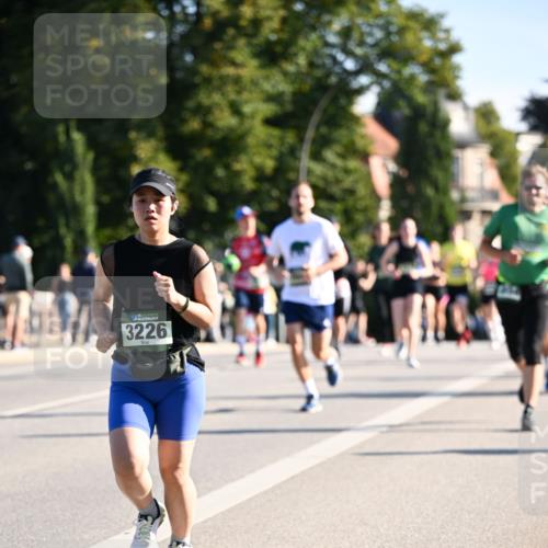 01.09.2024 - BARMER Alsterlauf Dr. Thomas Lammeyer http://msf.ph/oto/6896882 01.09.2024 09:35:14 Laufen 3226 meine-sportfotos.de