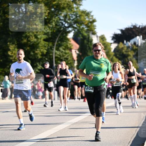 01.09.2024 - BARMER Alsterlauf Dr. Thomas Lammeyer http://msf.ph/oto/6896901 01.09.2024 09:35:15 Laufen 2605, 8054 meine-sportfotos.de