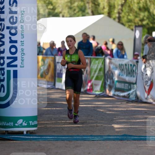 01.09.2024 - 17. Tribühne Triathlon Michael Strokosch http://msf.ph/oto/6896913 01.09.2024 09:50:23 Ziel 77, 104 meine-sportfotos.de