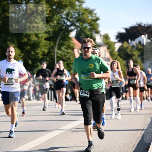 01.09.2024 - BARMER Alsterlauf Dr. Thomas Lammeyer http://msf.ph/oto/6896914 01.09.2024 09:35:16 Laufen 605, 8054 meine-sportfotos.de