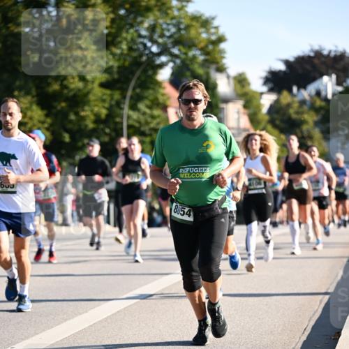 01.09.2024 - BARMER Alsterlauf Dr. Thomas Lammeyer http://msf.ph/oto/6896916 01.09.2024 09:35:16 Laufen 2603, 8054 meine-sportfotos.de
