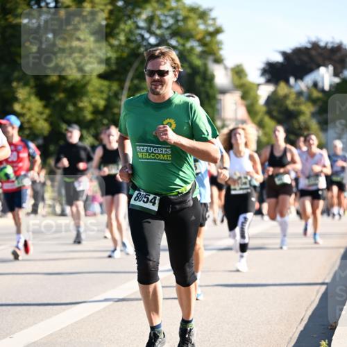 01.09.2024 - BARMER Alsterlauf Dr. Thomas Lammeyer http://msf.ph/oto/6896922 01.09.2024 09:35:16 Laufen 8054 meine-sportfotos.de