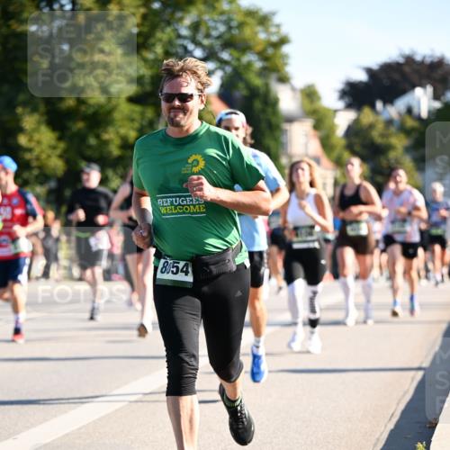 01.09.2024 - BARMER Alsterlauf Dr. Thomas Lammeyer http://msf.ph/oto/6896925 01.09.2024 09:35:16 Laufen 8154 meine-sportfotos.de