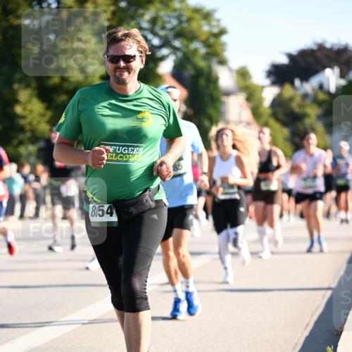 01.09.2024 - BARMER Alsterlauf Dr. Thomas Lammeyer http://msf.ph/oto/6896933 01.09.2024 09:35:17 Laufen 8154 meine-sportfotos.de