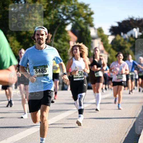 01.09.2024 - BARMER Alsterlauf Dr. Thomas Lammeyer http://msf.ph/oto/6896943 01.09.2024 09:35:18 Laufen 3485 meine-sportfotos.de