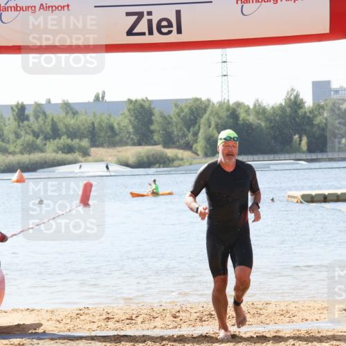 01.09.2024 - 17. Tribühne Triathlon Luisa Fischer http://msf.ph/oto/6896950 01.09.2024 11:26:58 Schwimmen 460 meine-sportfotos.de