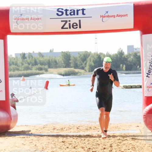 01.09.2024 - 17. Tribühne Triathlon Luisa Fischer http://msf.ph/oto/6896954 01.09.2024 11:26:59 Schwimmen 460 meine-sportfotos.de