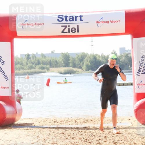 01.09.2024 - 17. Tribühne Triathlon Luisa Fischer http://msf.ph/oto/6896960 01.09.2024 11:26:59 Schwimmen 460 meine-sportfotos.de