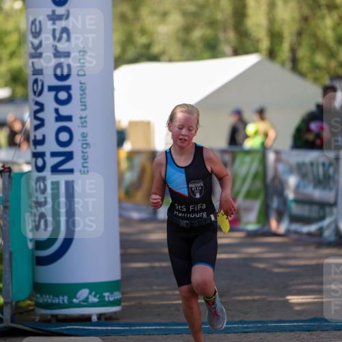 01.09.2024 - 17. Tribühne Triathlon Michael Strokosch http://msf.ph/oto/6896983 01.09.2024 09:50:39 Ziel 63, 78, 79, 100 meine-sportfotos.de