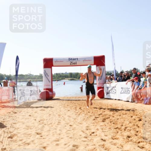 01.09.2024 - 17. Tribühne Triathlon Luisa Fischer http://msf.ph/oto/6896989 01.09.2024 11:28:23 Schwimmen 459 meine-sportfotos.de