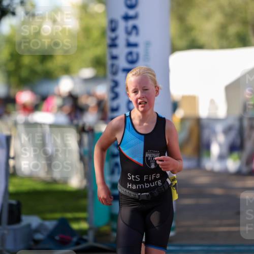 01.09.2024 - 17. Tribühne Triathlon Michael Strokosch http://msf.ph/oto/6897001 01.09.2024 09:50:40 Ziel 63, 78, 79, 100 meine-sportfotos.de
