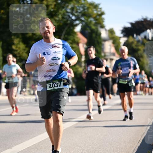 01.09.2024 - BARMER Alsterlauf Dr. Thomas Lammeyer http://msf.ph/oto/6897066 01.09.2024 09:35:24 Laufen 60, 2037 meine-sportfotos.de