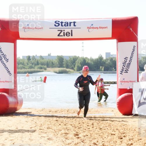 01.09.2024 - 17. Tribühne Triathlon Luisa Fischer http://msf.ph/oto/6897097 01.09.2024 11:35:23 Schwimmen 522 meine-sportfotos.de