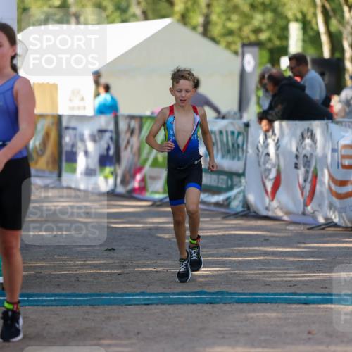 01.09.2024 - 17. Tribühne Triathlon Michael Strokosch http://msf.ph/oto/6897138 01.09.2024 09:50:57 Ziel 81, 87 meine-sportfotos.de