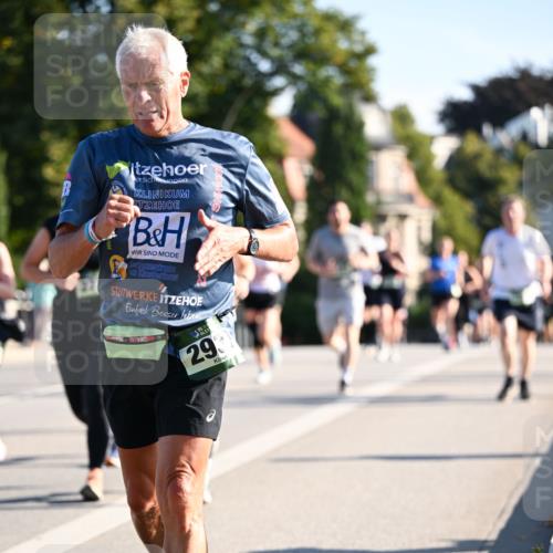01.09.2024 - BARMER Alsterlauf Dr. Thomas Lammeyer http://msf.ph/oto/6897139 01.09.2024 09:35:27 Laufen 29 meine-sportfotos.de