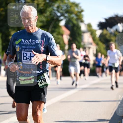 01.09.2024 - BARMER Alsterlauf Dr. Thomas Lammeyer http://msf.ph/oto/6897142 01.09.2024 09:35:28 Laufen 29 meine-sportfotos.de