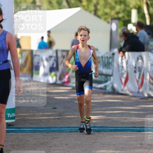01.09.2024 - 17. Tribühne Triathlon Michael Strokosch http://msf.ph/oto/6897157 01.09.2024 09:50:58 Ziel 81, 87 meine-sportfotos.de
