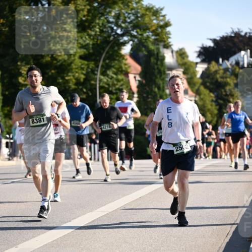 01.09.2024 - BARMER Alsterlauf Dr. Thomas Lammeyer http://msf.ph/oto/6897170 01.09.2024 09:35:30 Laufen 8381, 60, 2562 meine-sportfotos.de