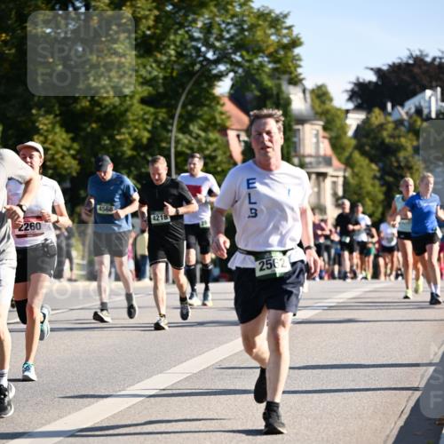 01.09.2024 - BARMER Alsterlauf Dr. Thomas Lammeyer http://msf.ph/oto/6897184 01.09.2024 09:35:31 Laufen 260, 4568, 4218, 2562 meine-sportfotos.de