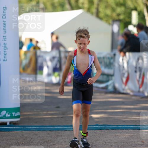 01.09.2024 - 17. Tribühne Triathlon Michael Strokosch http://msf.ph/oto/6897186 01.09.2024 09:50:59 Ziel 81, 87 meine-sportfotos.de