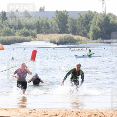 01.09.2024 - 17. Tribühne Triathlon Luisa Fischer http://msf.ph/oto/6897221 01.09.2024 11:40:10 Schwimmen 646, 712 meine-sportfotos.de