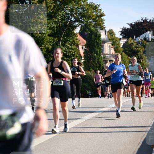 01.09.2024 - BARMER Alsterlauf Dr. Thomas Lammeyer http://msf.ph/oto/6897230 01.09.2024 09:35:33 Laufen 2868, 3956, 5153, 130, 3711 meine-sportfotos.de