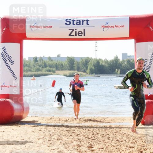 01.09.2024 - 17. Tribühne Triathlon Luisa Fischer http://msf.ph/oto/6897262 01.09.2024 11:40:15 Schwimmen 646, 668, 712 meine-sportfotos.de