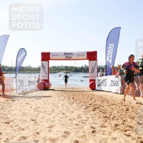 01.09.2024 - 17. Tribühne Triathlon Luisa Fischer http://msf.ph/oto/6897303 01.09.2024 11:40:19 Schwimmen 646, 668, 712 meine-sportfotos.de