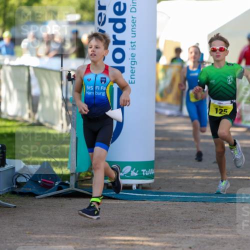 01.09.2024 - 17. Tribühne Triathlon Michael Strokosch http://msf.ph/oto/6897307 01.09.2024 09:51:42 Ziel 96, 112, 125 meine-sportfotos.de