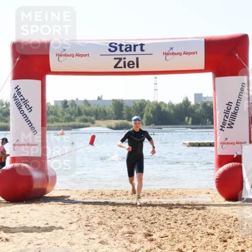 01.09.2024 - 17. Tribühne Triathlon Luisa Fischer http://msf.ph/oto/6897309 01.09.2024 11:40:20 Schwimmen 646, 668, 712 meine-sportfotos.de