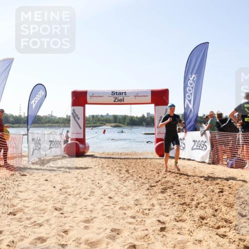 01.09.2024 - 17. Tribühne Triathlon Luisa Fischer http://msf.ph/oto/6897323 01.09.2024 11:40:22 Schwimmen 646, 668, 712 meine-sportfotos.de